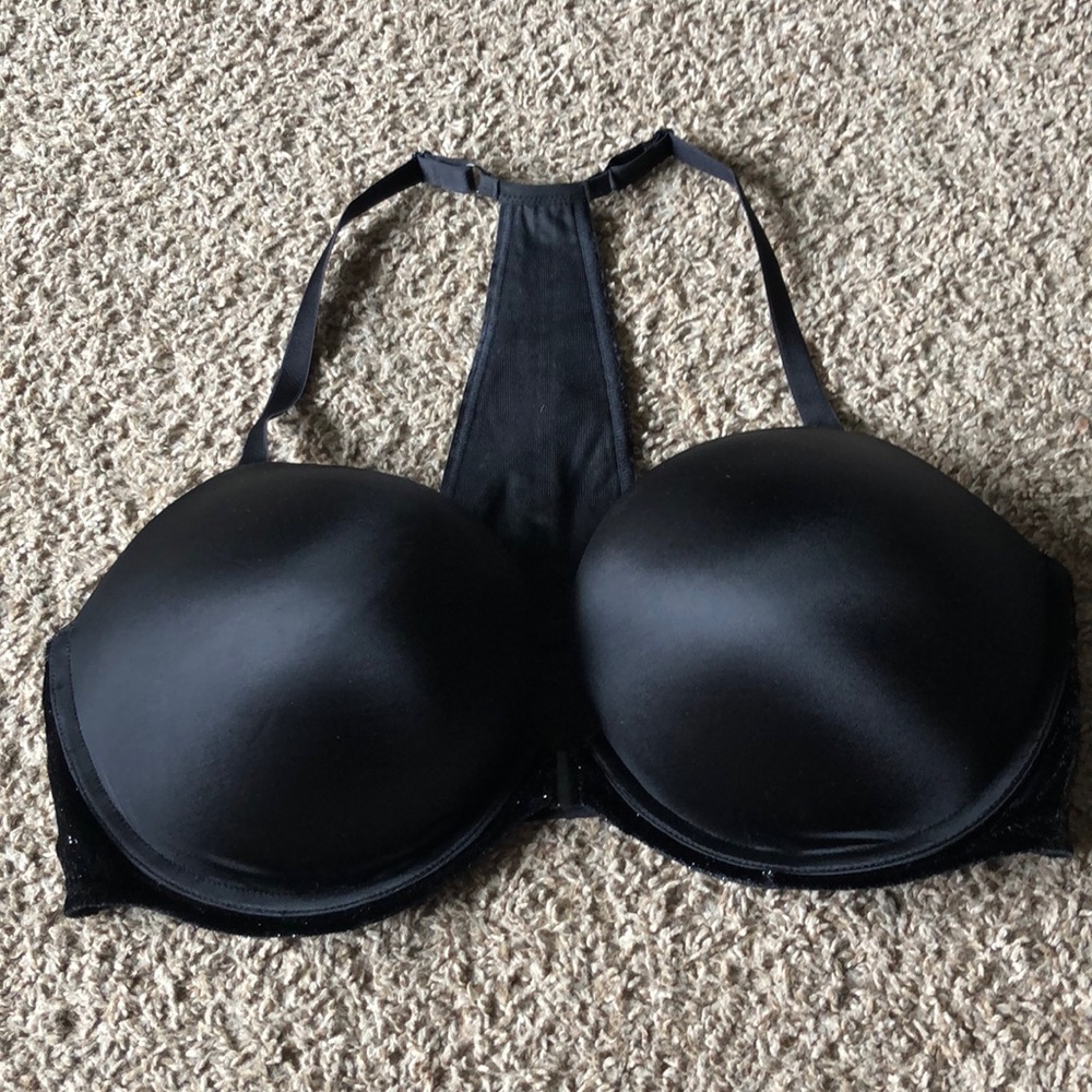 NWOT Victoria Secret’s black front close bra 38DD